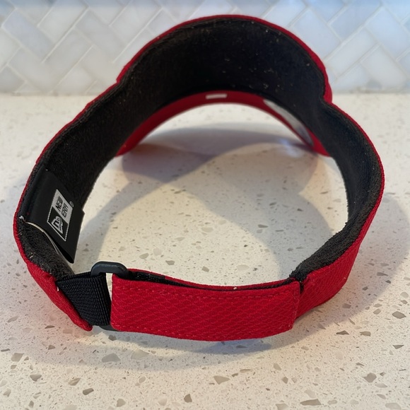 Hiroshima Carp velcro adjustable visor - Picture 3 of 10